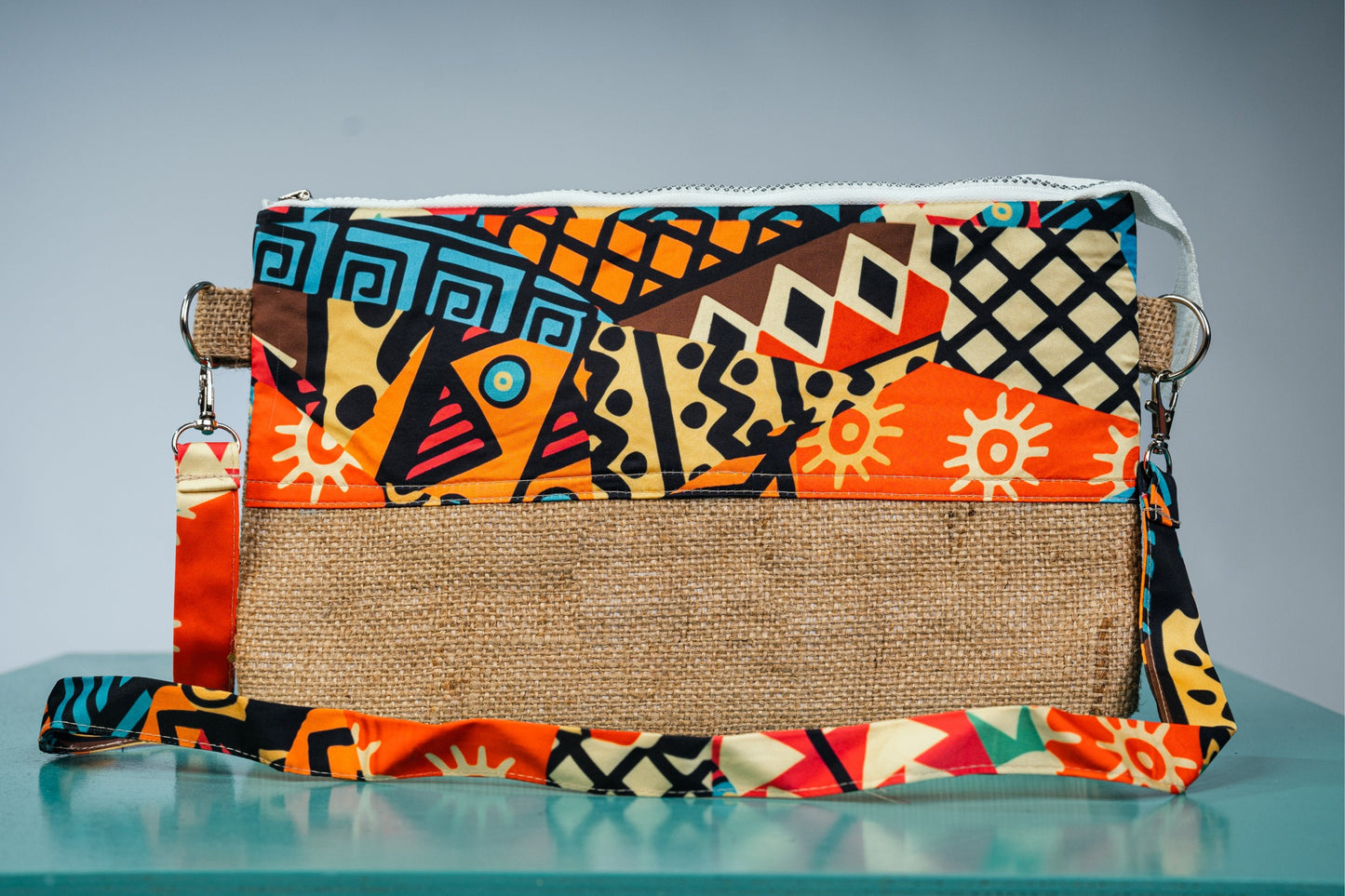 🎁 leafy love clutch (Discount)